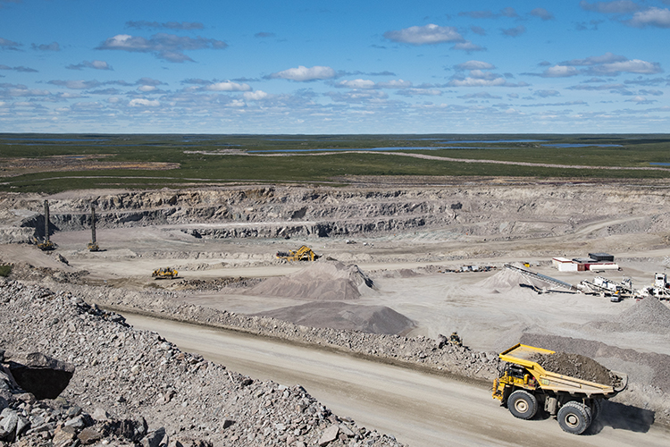 Mining at the Hearne pit at the Gahcho Kue diamond mine in the Northwest Territories. Credit: Mountain Province Diamonds
