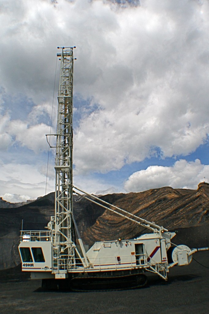 A Bucyrus 49R blasthole drill at work in the Line Creek coal mine belonging to Teck Resources. (Photo provided by Bucyrus International)